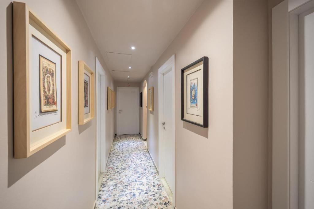 Boutique Rooms Carbonazzi 17 Cagliari Buitenkant foto