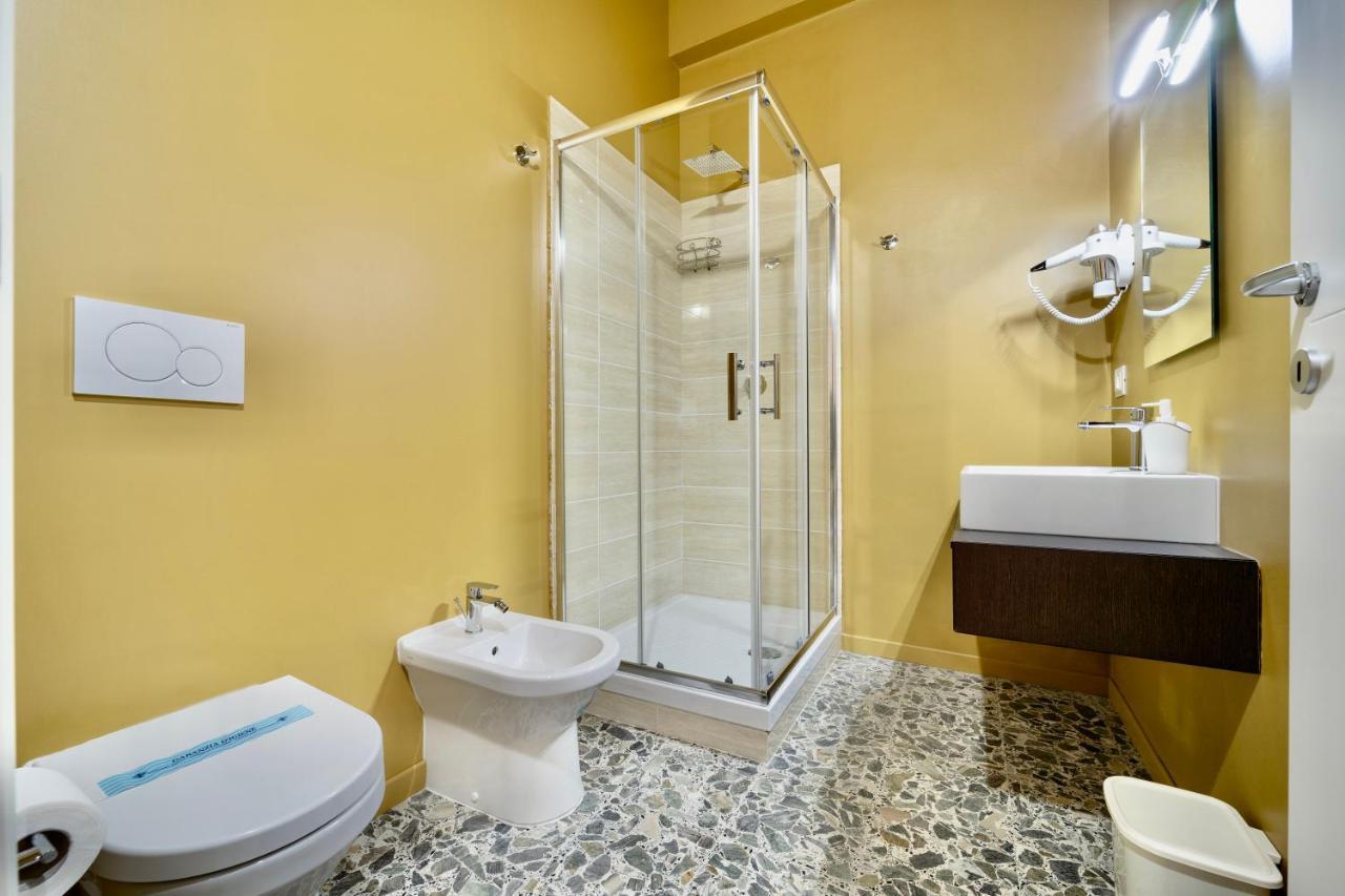 Boutique Rooms Carbonazzi 17 Cagliari Buitenkant foto