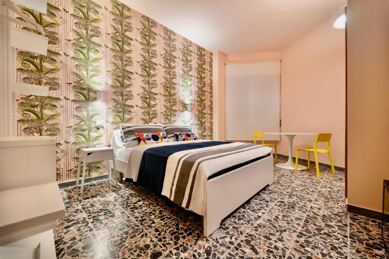 Boutique Rooms Carbonazzi 17 Cagliari Buitenkant foto