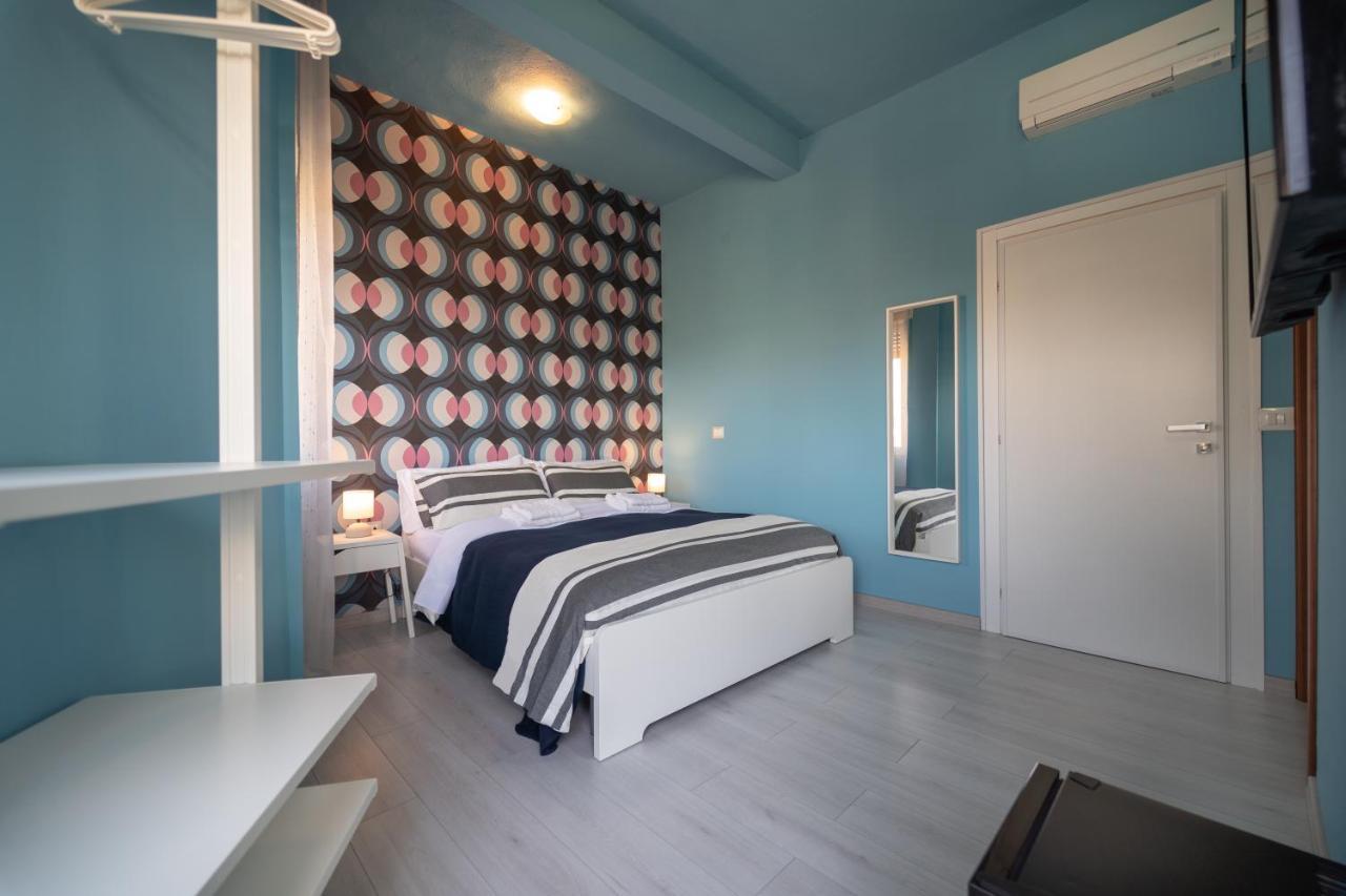 Boutique Rooms Carbonazzi 17 Cagliari Buitenkant foto