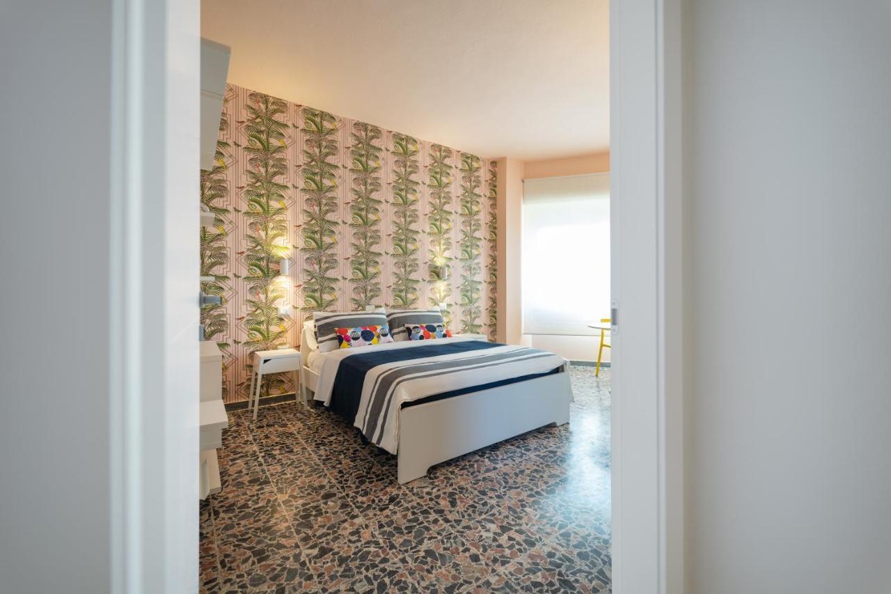 Boutique Rooms Carbonazzi 17 Cagliari Buitenkant foto