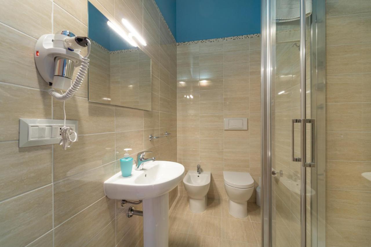 Boutique Rooms Carbonazzi 17 Cagliari Buitenkant foto